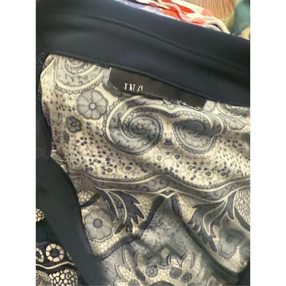 INC International Concepts Navy Cream Floral Paisley V-neck Sleeveless Blouse XS - Picture 4 of 4